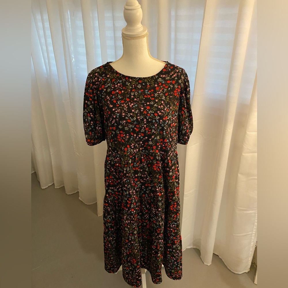 Ava & Viv Black Floral Midi Dress. Size X. Plus Size.